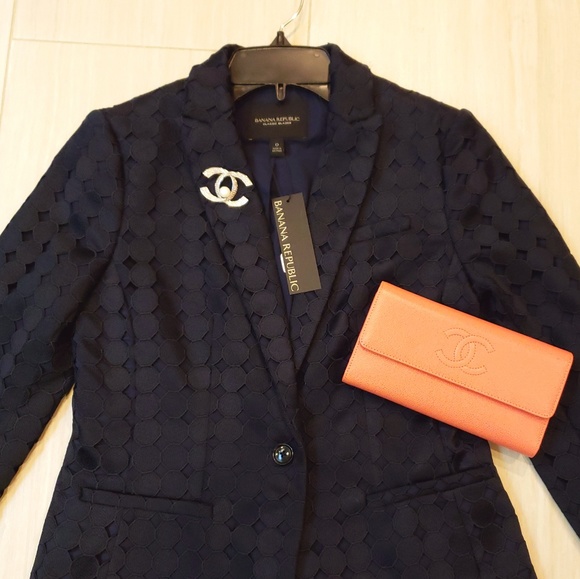 Banana Republic - Picture 2 of 8